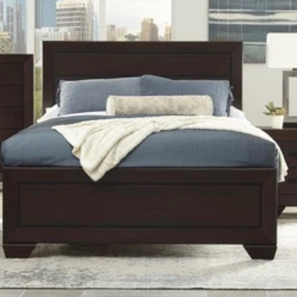 Fenbrook Dark Cocoa Queen Bed frame